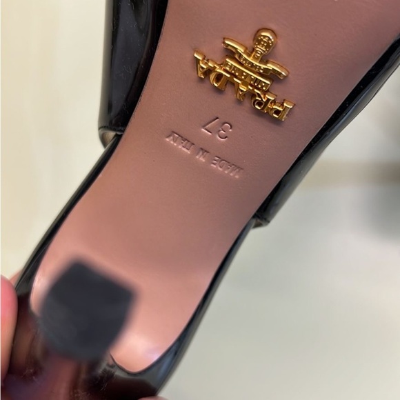 Prada Black Patent Leather Slingback Heels - Picture 4 of 8